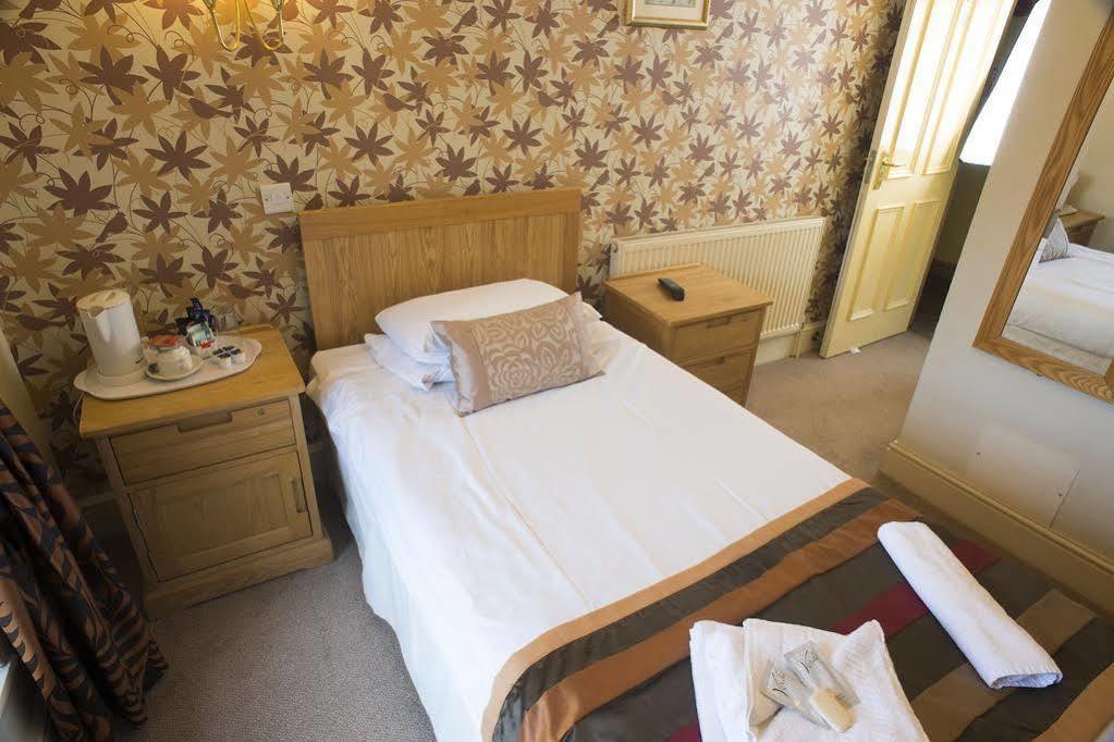 Radstock Hotel Near Bath Buitenkant foto