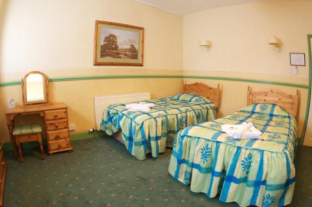 Radstock Hotel Near Bath Buitenkant foto